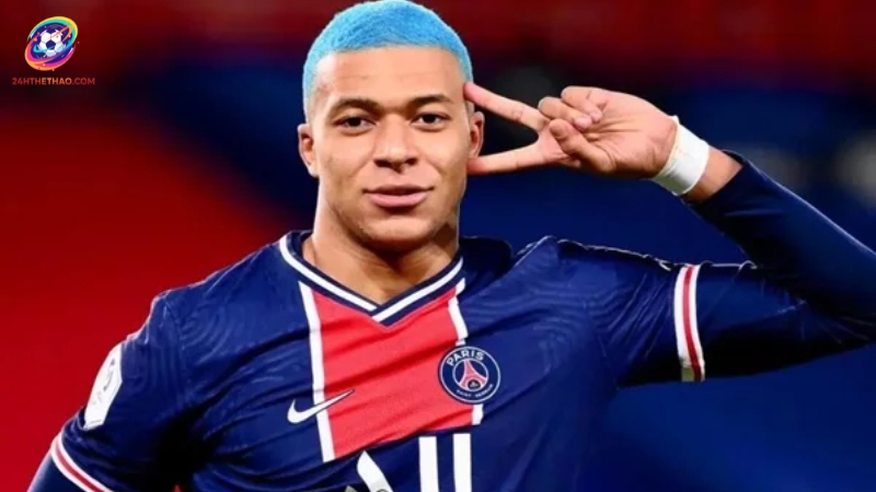 Mbappe làm biểu cảm gì cũng chế được thành meme