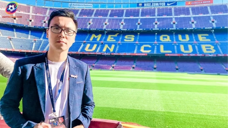 “Đức Anh nghiện bóng đá” khi tác nghiệp