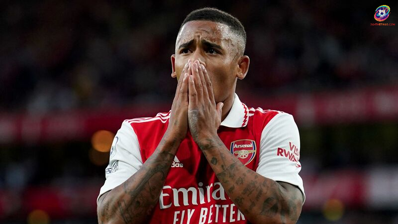 Gabriel Jesus tiếc nuối sau cơ hội trôi qua