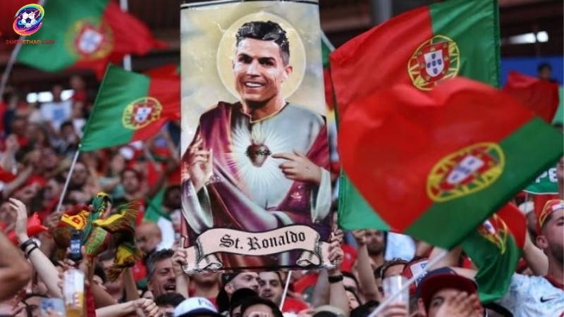 Ricon là fan của ai - Chỉ fan hâm mộ Ronaldo